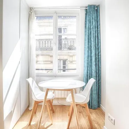 Ciseaux 4f - In Saint Germain Des Pres パリ